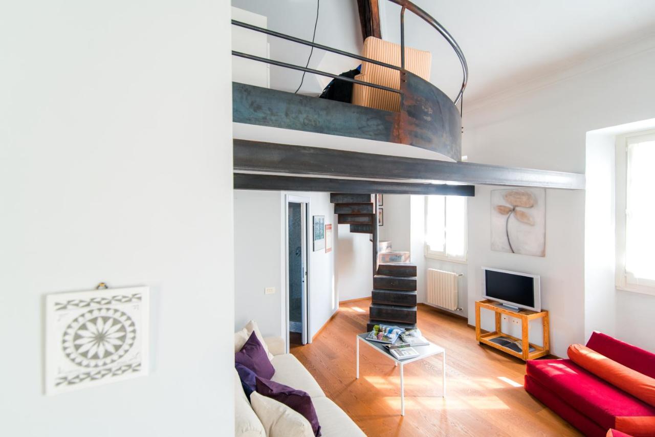 Antica Via Volta - The House Of Travelers Apartment Como Bagian luar foto