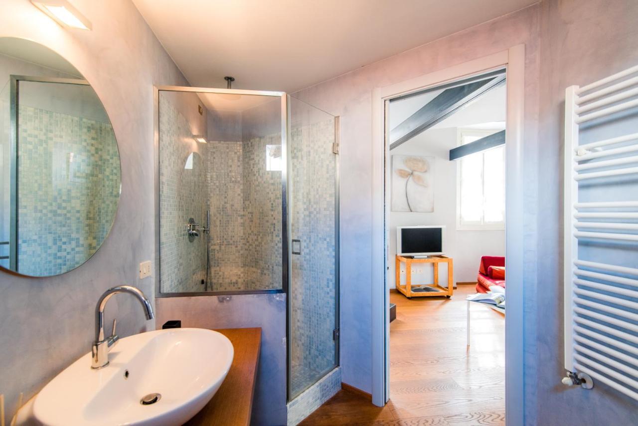 Antica Via Volta - The House Of Travelers Apartment Como Bagian luar foto