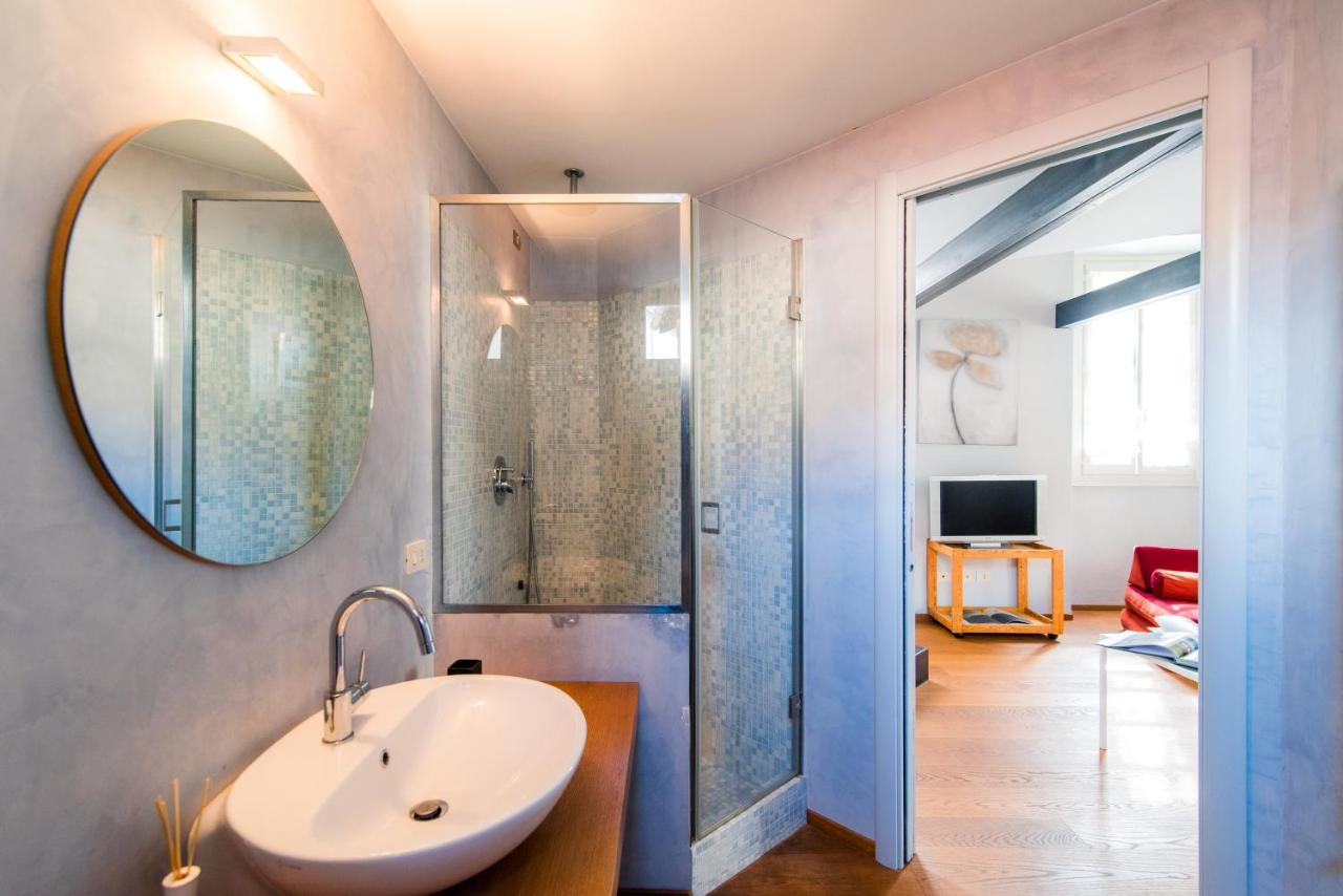 Antica Via Volta - The House Of Travelers Apartment Como Bagian luar foto